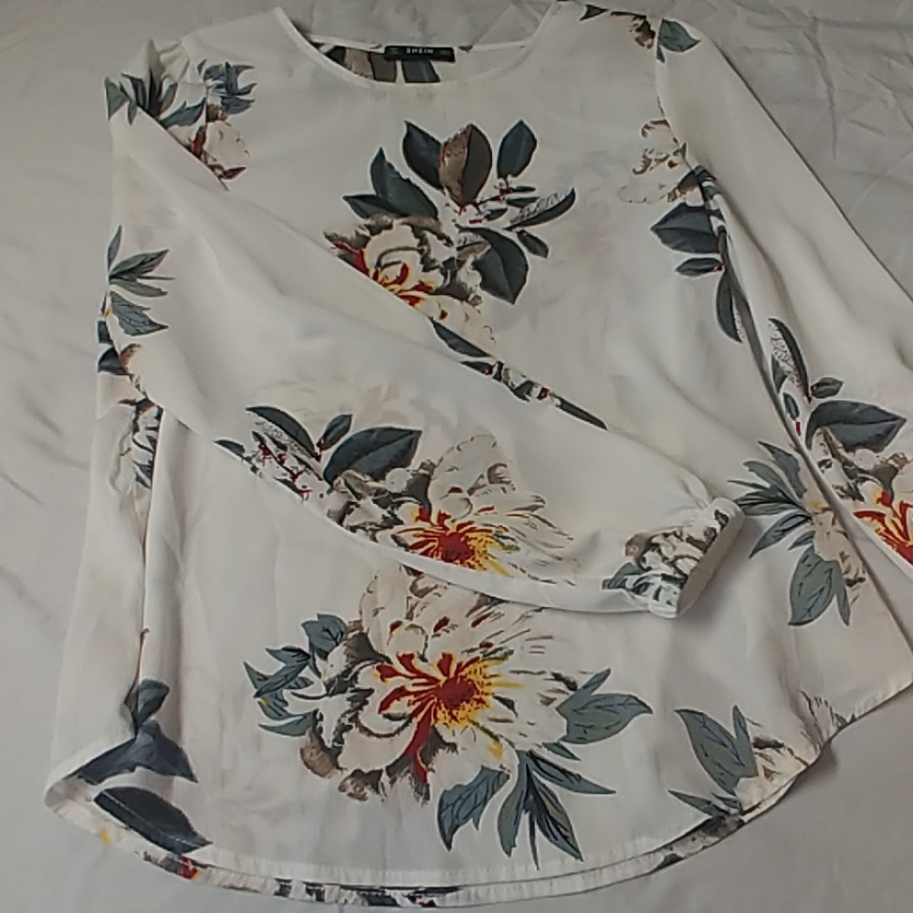 Chic Blouse